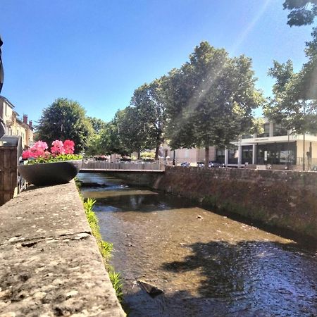 Maison Prestige Le Donjon Des Plaisirs Jacuzzi Montluel Dış mekan fotoğraf